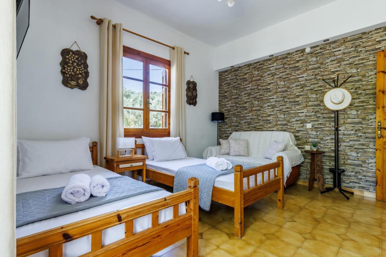 Panagou Studios Skopelos Town Exterior foto
