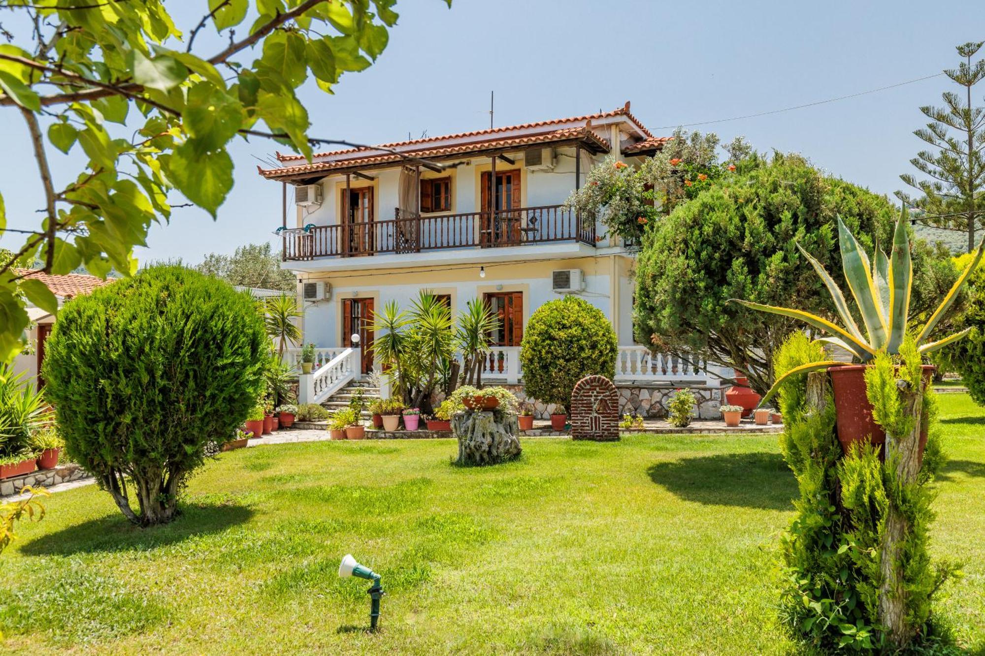 Panagou Studios Skopelos Town Exterior foto