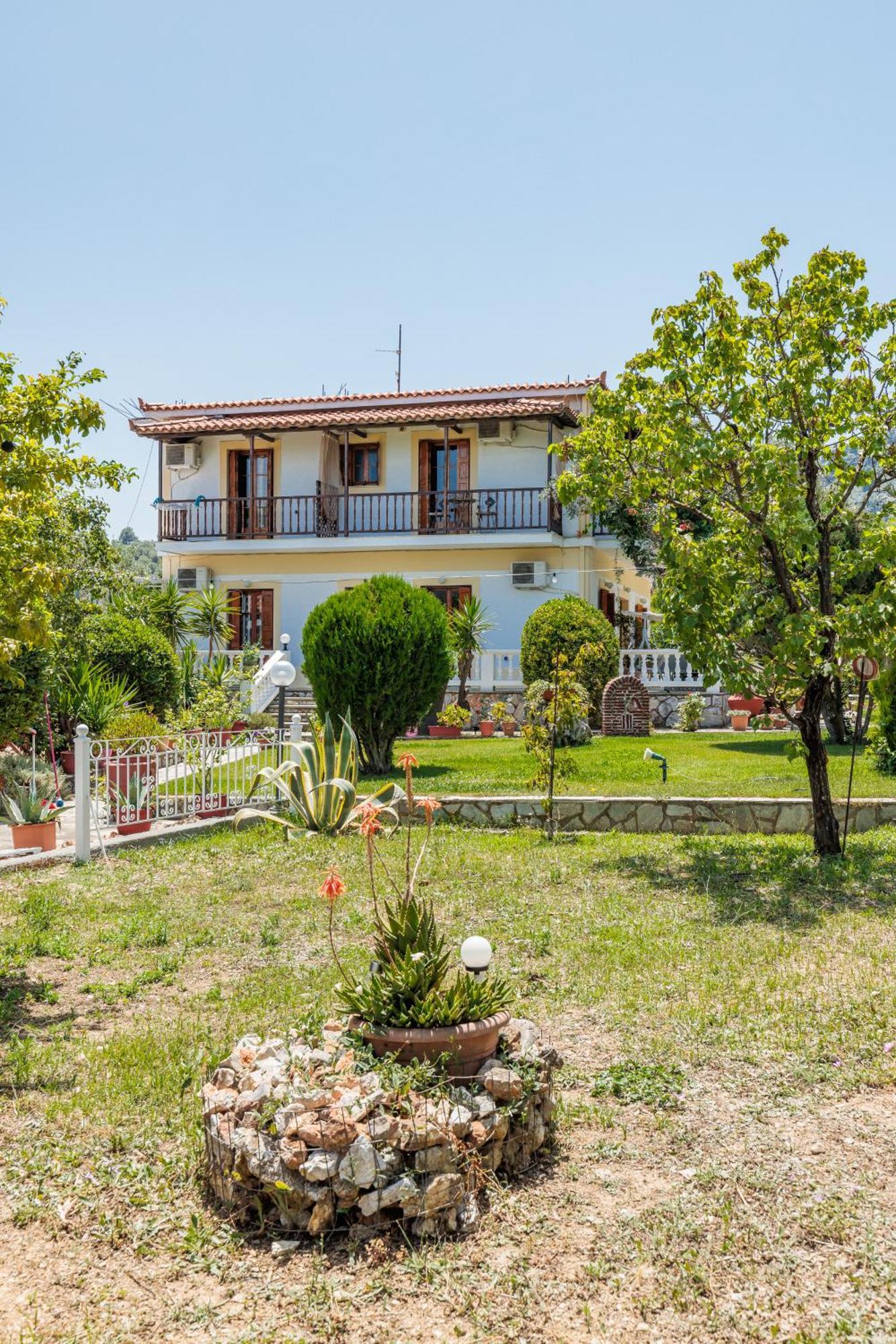Panagou Studios Skopelos Town Exterior foto