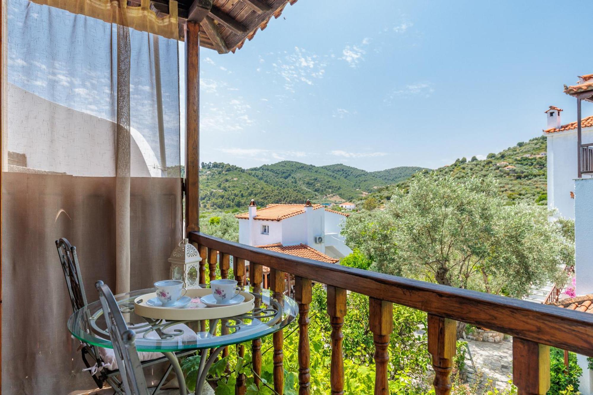 Panagou Studios Skopelos Town Exterior foto