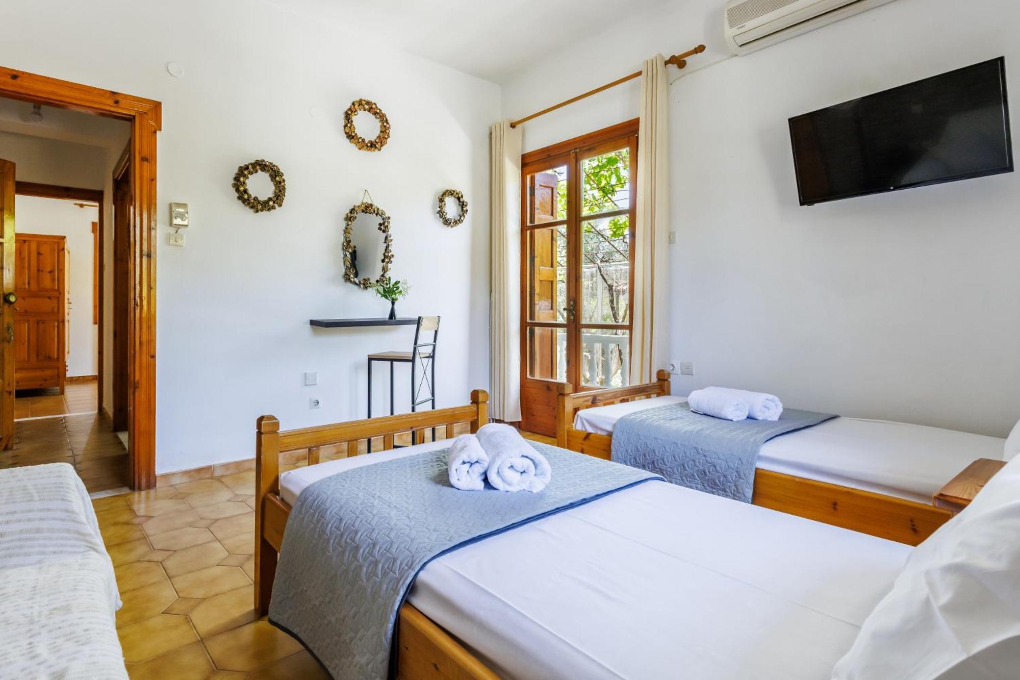 Panagou Studios Skopelos Town Exterior foto