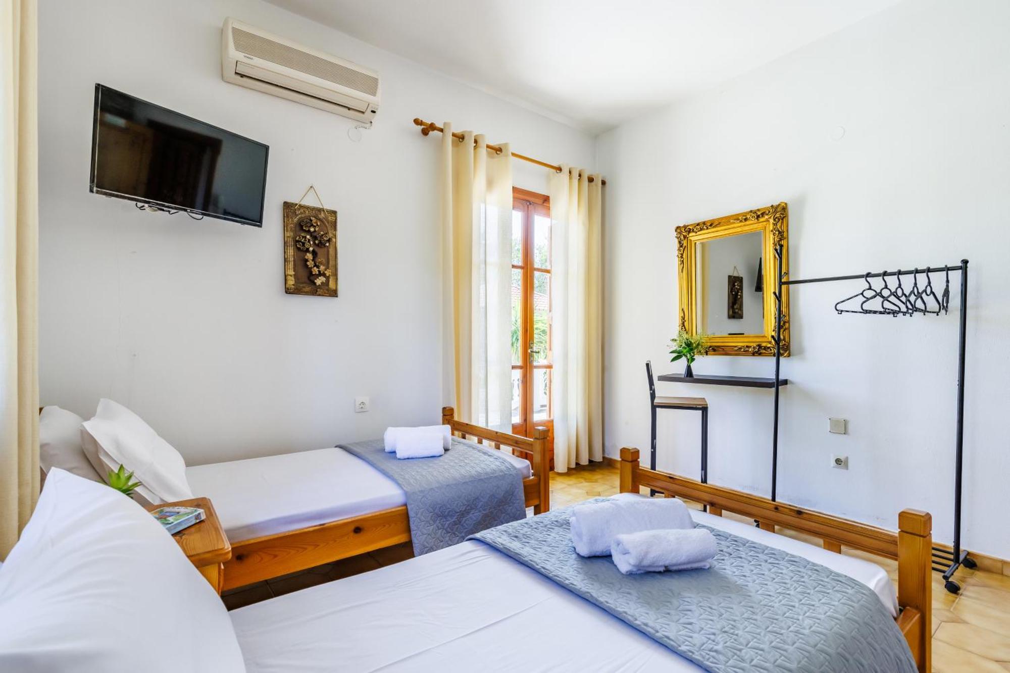 Panagou Studios Skopelos Town Quarto foto